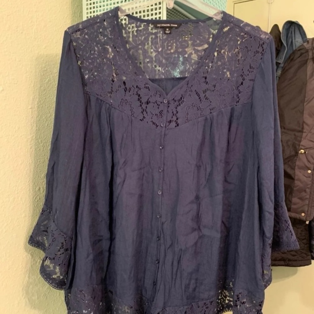 Zac & Rachel Navy Lace Trim Top! 3X
